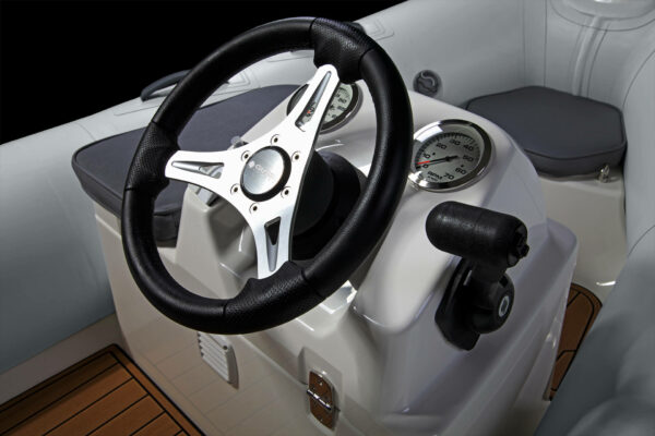BRIG Annexe Bateau Falcon Tender 330